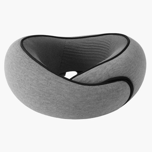 coussin à mémoire de forme en escargot pour mieux voyager sans avoir de douleur aux cervicales, parfait pour les voyages en avion ou en train